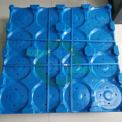 5 πλαστική παλέτα αποθήκευσης μπουκαλιών γαλονιού για τη συσσώρευση του βαρελιού 18.9L 20L